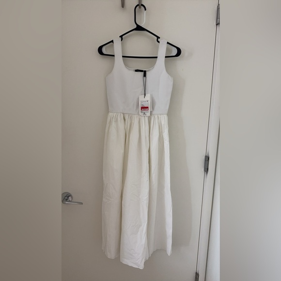 Theory Dresses & Skirts - NWT Theory Sleeveless Volume Dress in White.